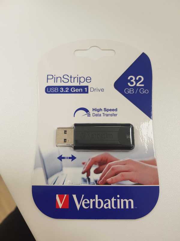 32GB | PinStripe Flash Drive | USB 3.2